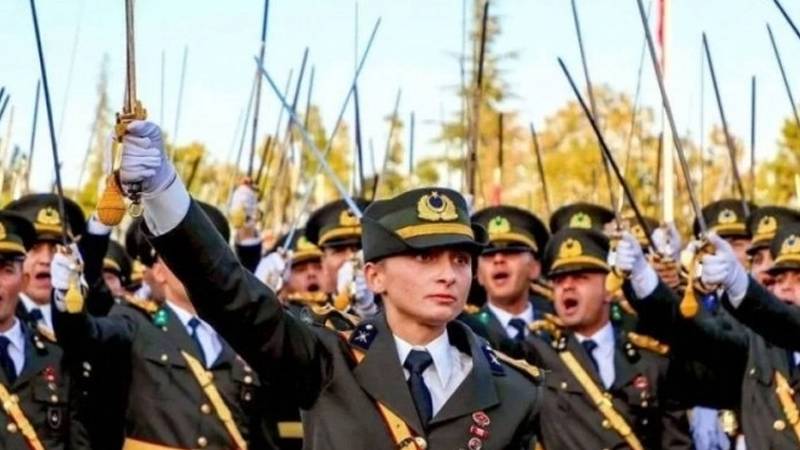 İhracı istenen Teğmen Ebru Eroğlu’na cinsel saldırı tehdidine verilen takipsizlik kararı kaldırıldı